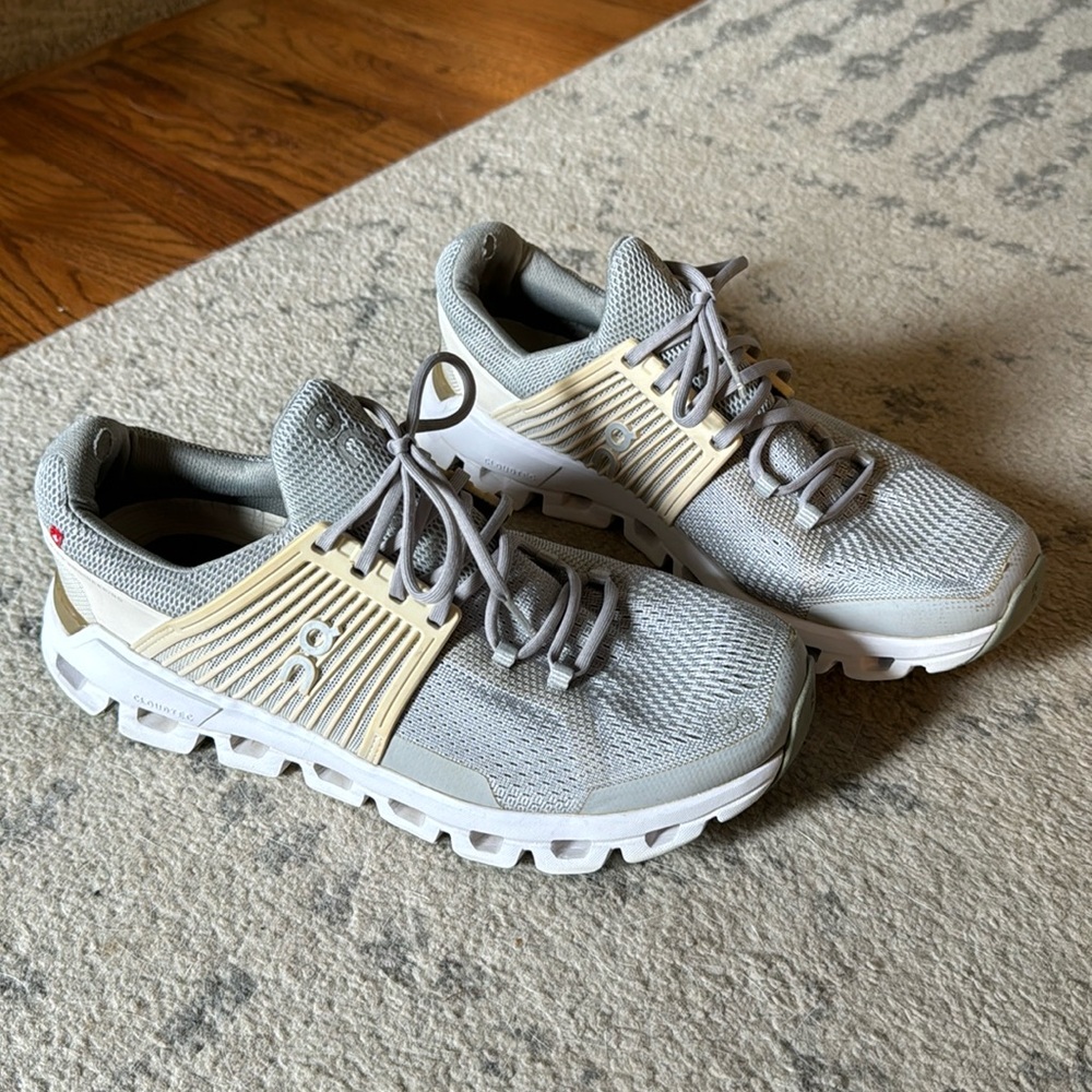 ON tennishoes